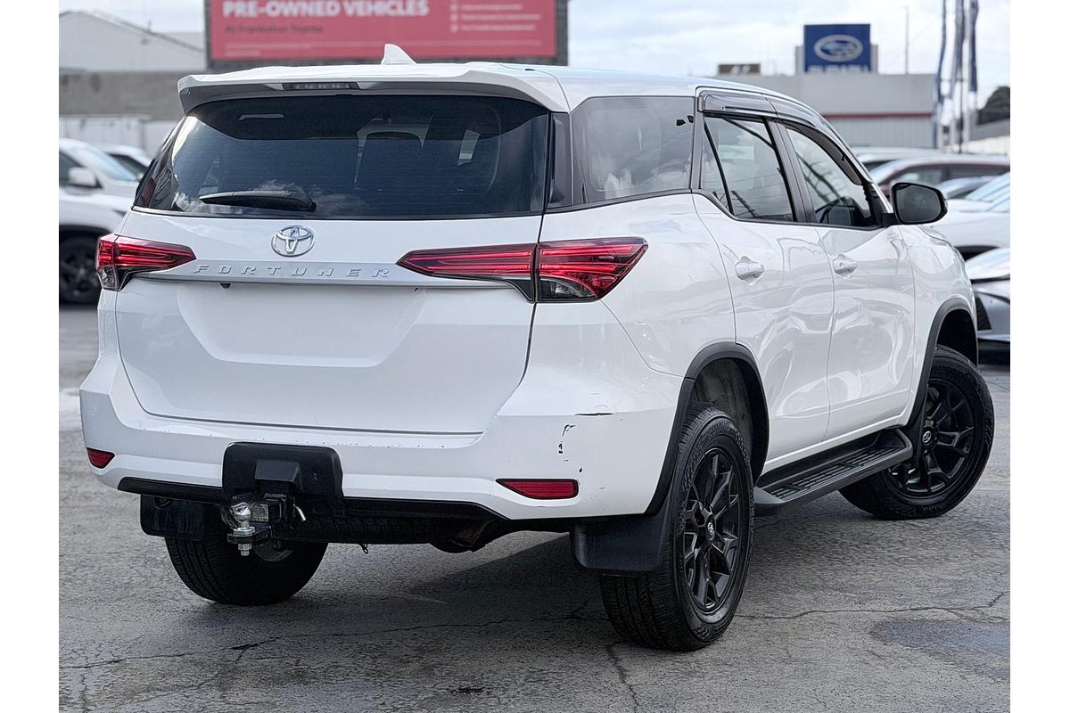 2015 Toyota Fortuner GX GUN156R