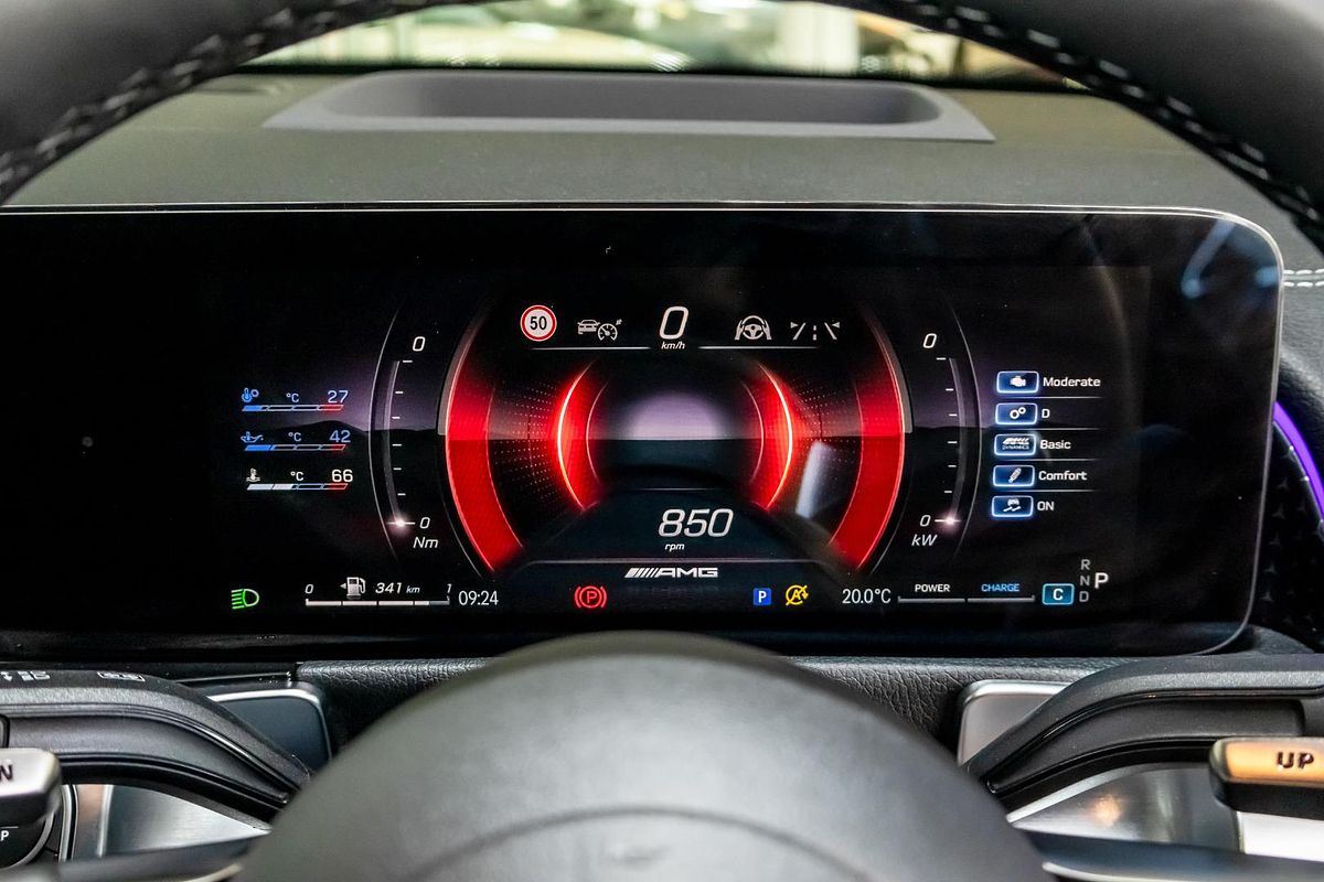 X247 806MY GLB35 AMG WAG SSD 8 sp 2.0T/10kW