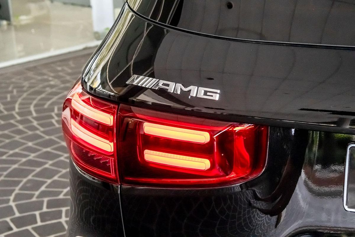 X247 806MY GLB35 AMG WAG SSD 8 sp 2.0T/10kW