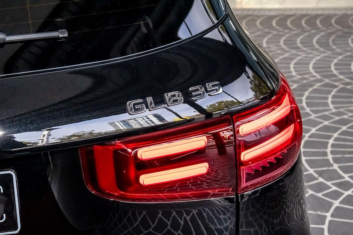 X247 806MY GLB35 AMG WAG SSD 8 sp 2.0T/10kW