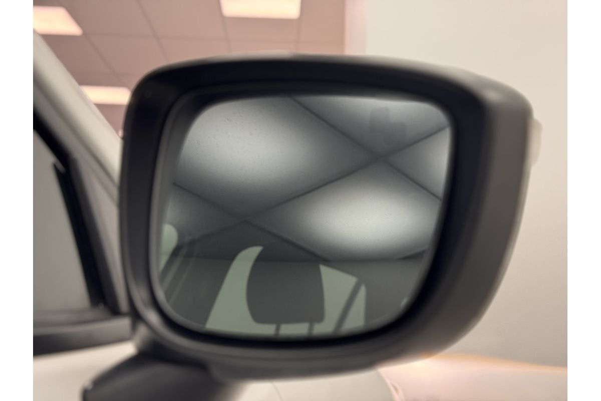 2016 Mazda  E 6AUTO MAXX PETROL FWD