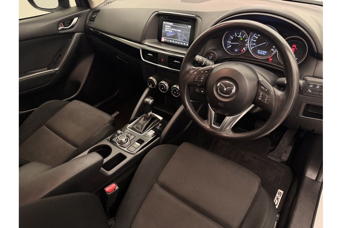 2016 Mazda  E 6AUTO MAXX PETROL FWD