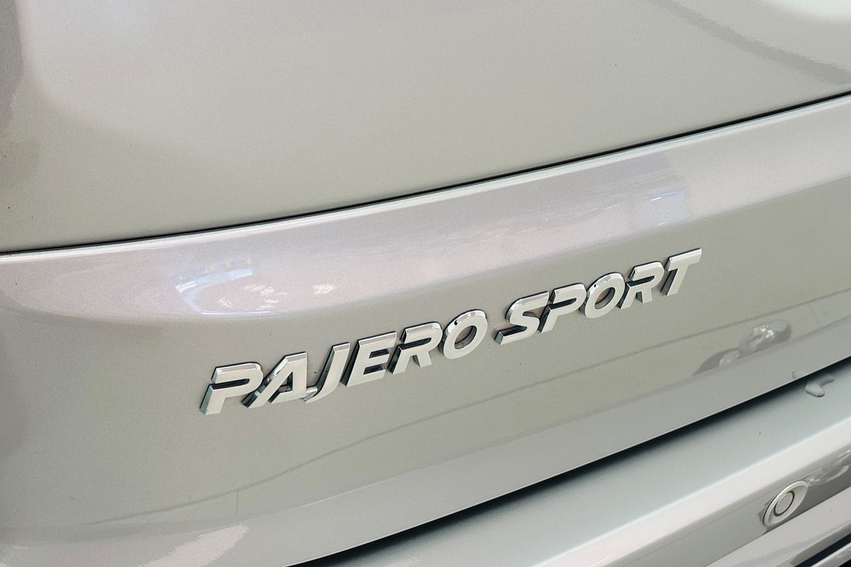 2022 Mitsubishi QF Pajero Sport EXCEED 2.4D 8AT 4WD 7S