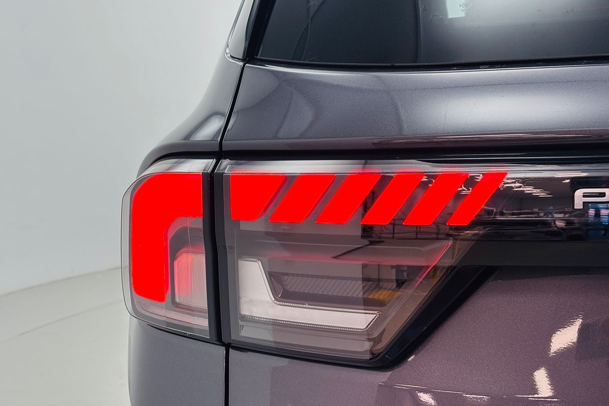 Ford EVEREST, 2026.50, SUV, PLATINUM, 4x4, 3.0L V6 DSL,10 SPD AUTO