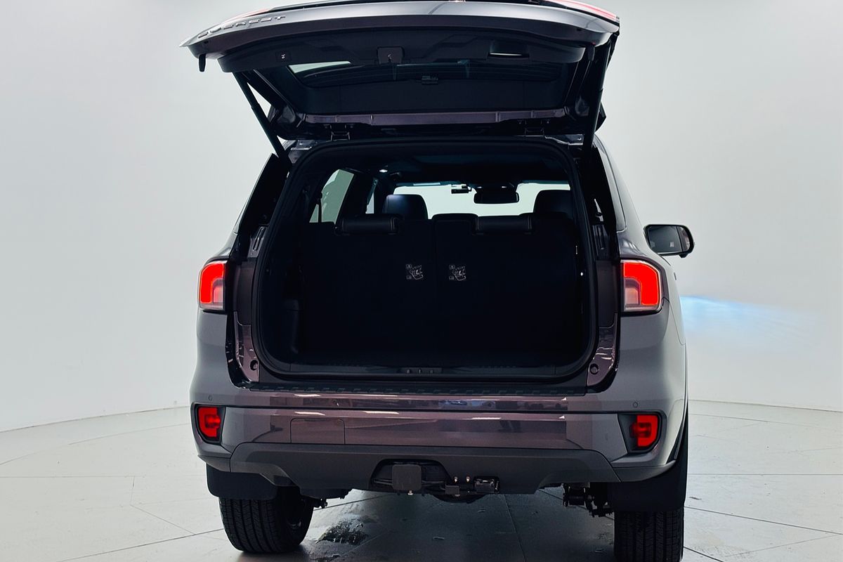 Ford EVEREST, 2026.50, SUV, PLATINUM, 4x4, 3.0L V6 DSL,10 SPD AUTO