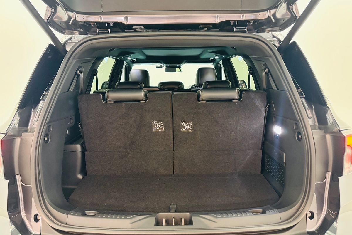 Ford EVEREST, 2026.50, SUV, PLATINUM, 4x4, 3.0L V6 DSL,10 SPD AUTO