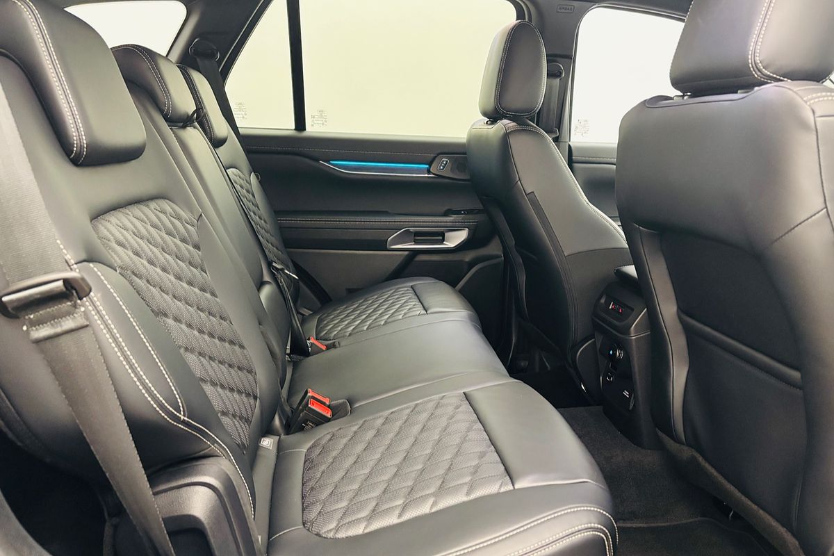 Ford EVEREST, 2026.50, SUV, PLATINUM, 4x4, 3.0L V6 DSL,10 SPD AUTO