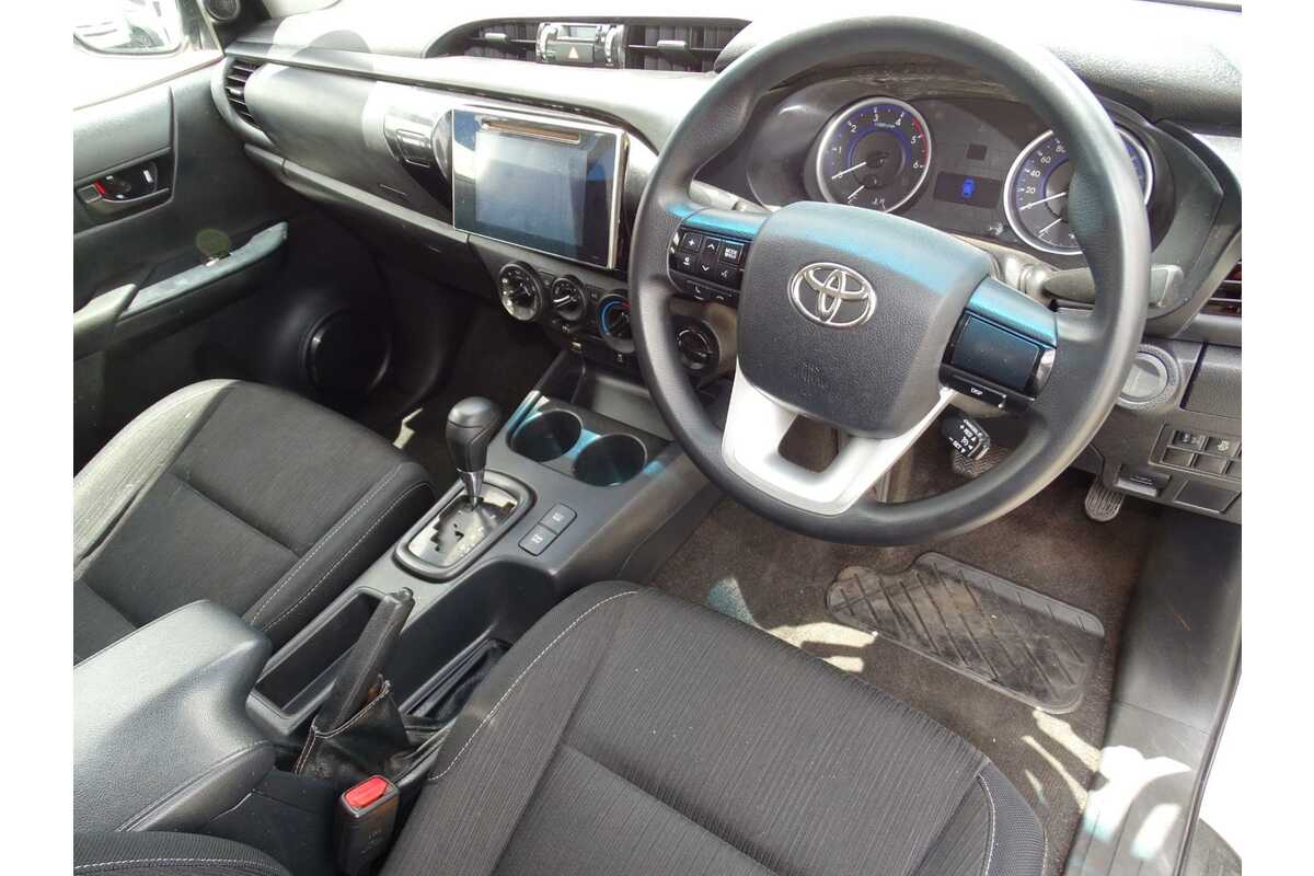 2017 Toyota Hilux SR GUN126R