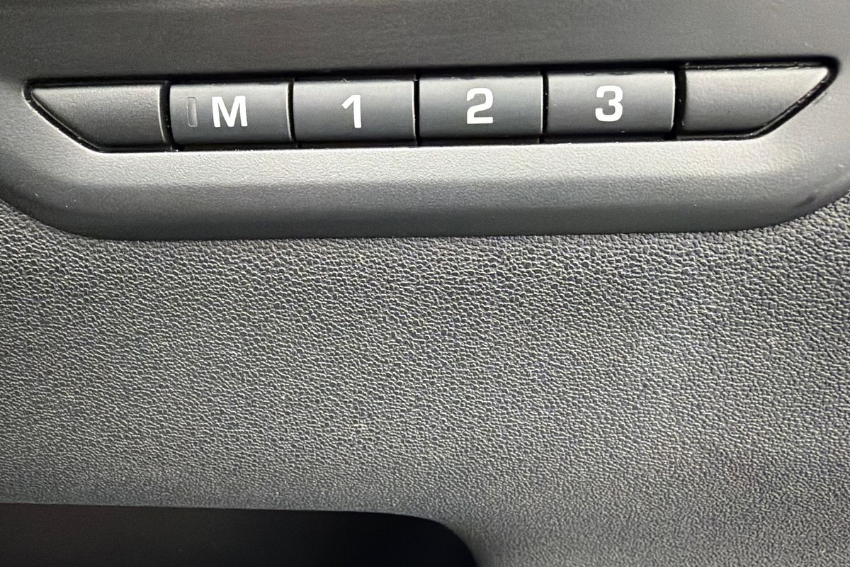 2022 Land Rover Discovery Sport P250 R-Dynamic SE L550