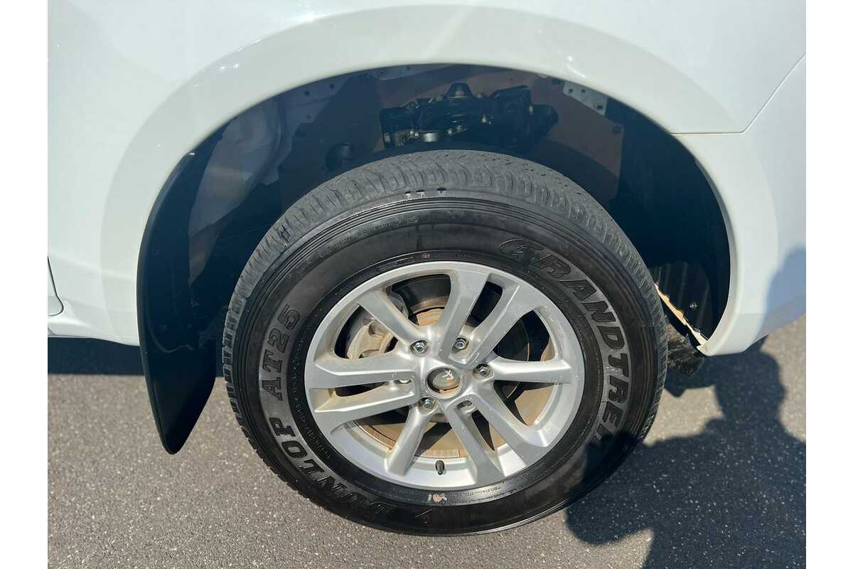 2022 Isuzu D-MAX LS-M