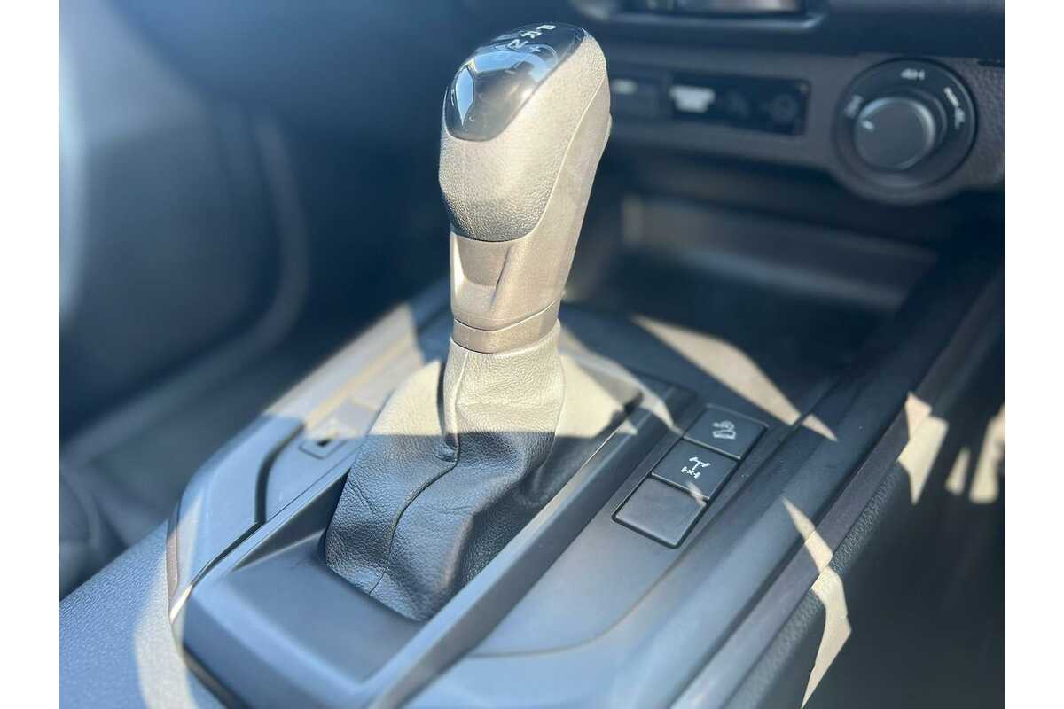 2022 Isuzu D-MAX LS-M