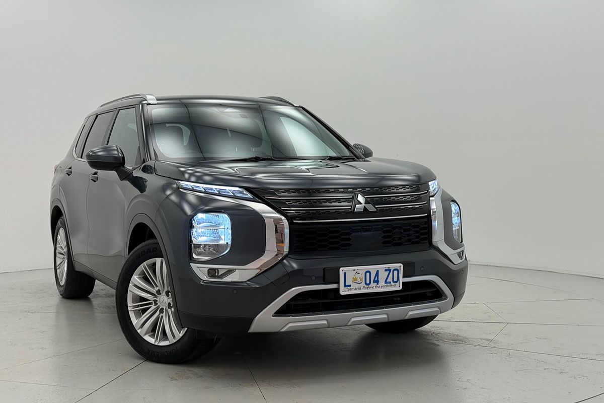 2024 Mitsubishi ZM Outlander LS 2.5L CVT 2WD 7ST