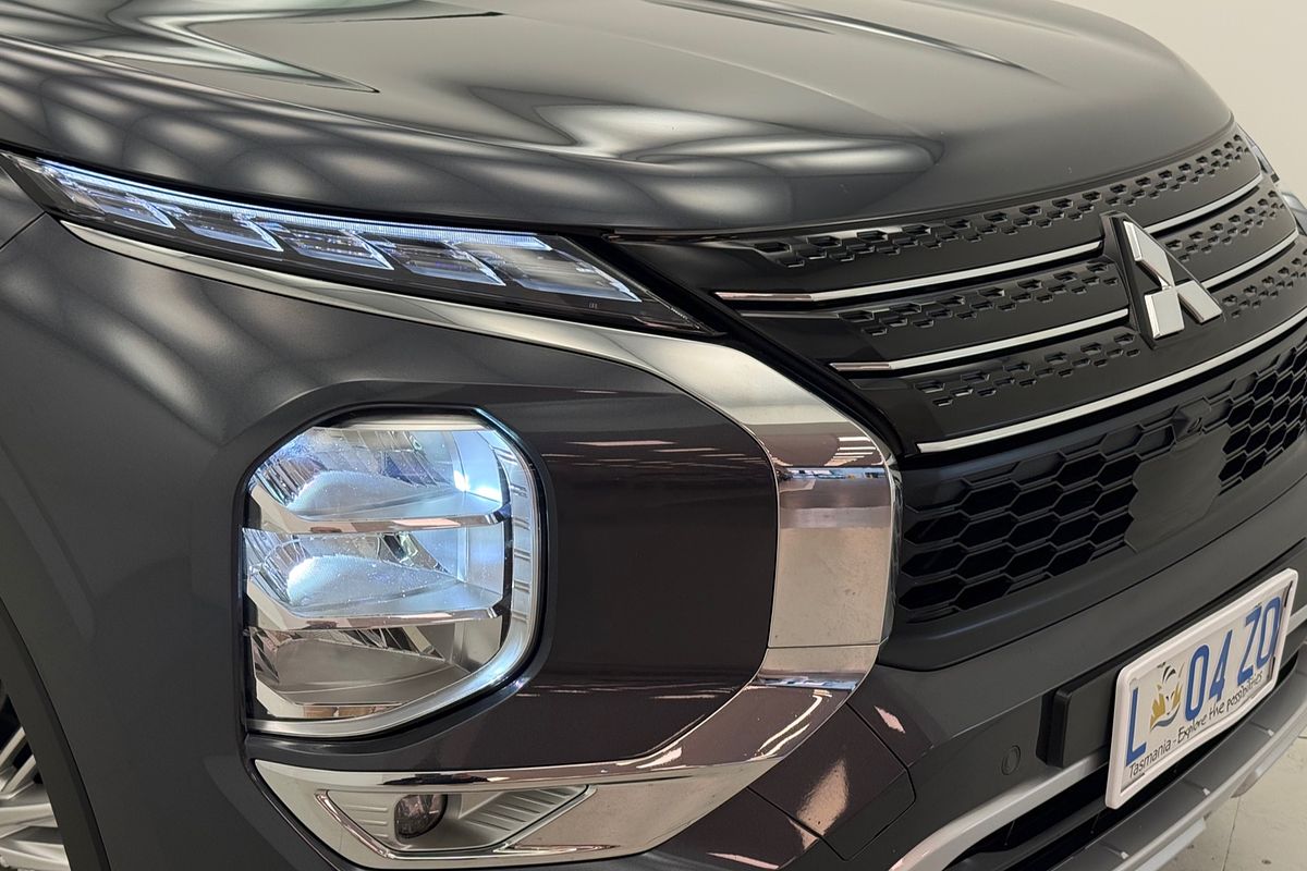2024 Mitsubishi ZM Outlander LS 2.5L CVT 2WD 7ST