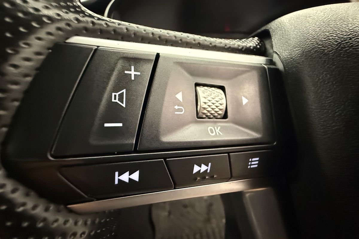 2024 Mitsubishi ZM Outlander LS 2.5L CVT 2WD 7ST