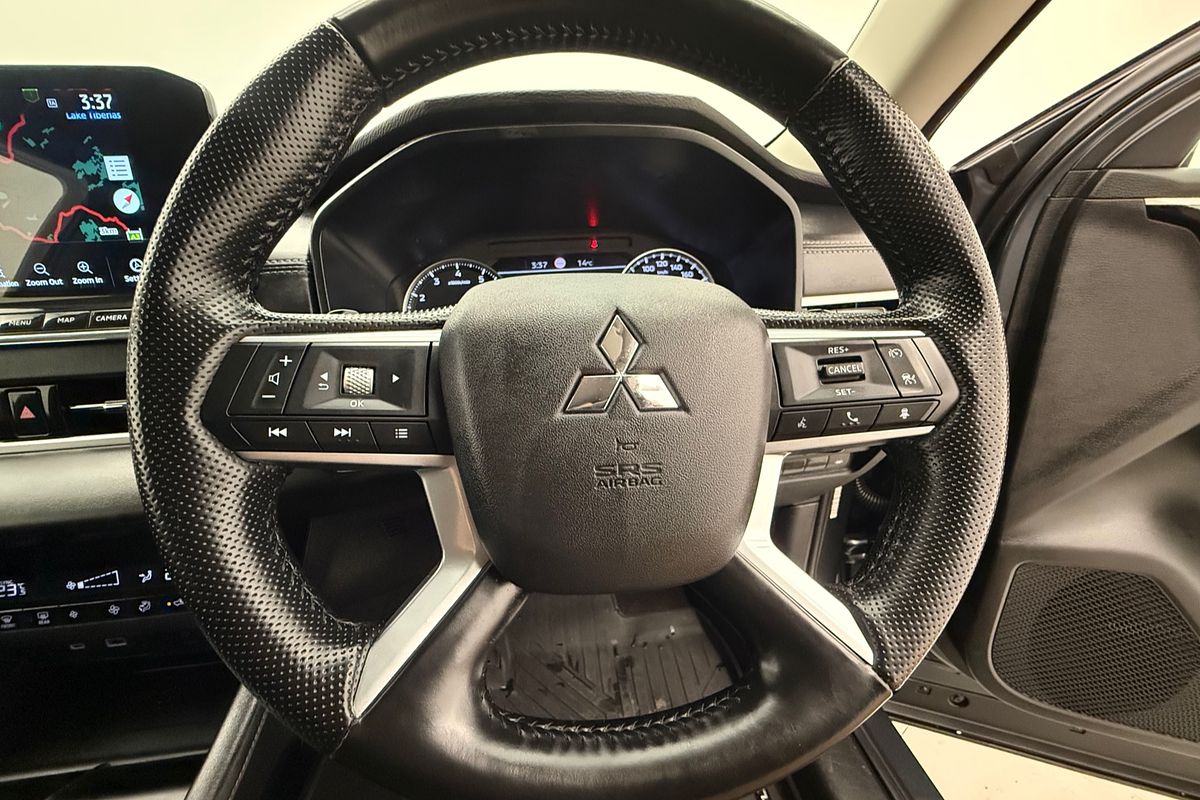 2024 Mitsubishi ZM Outlander LS 2.5L CVT 2WD 7ST