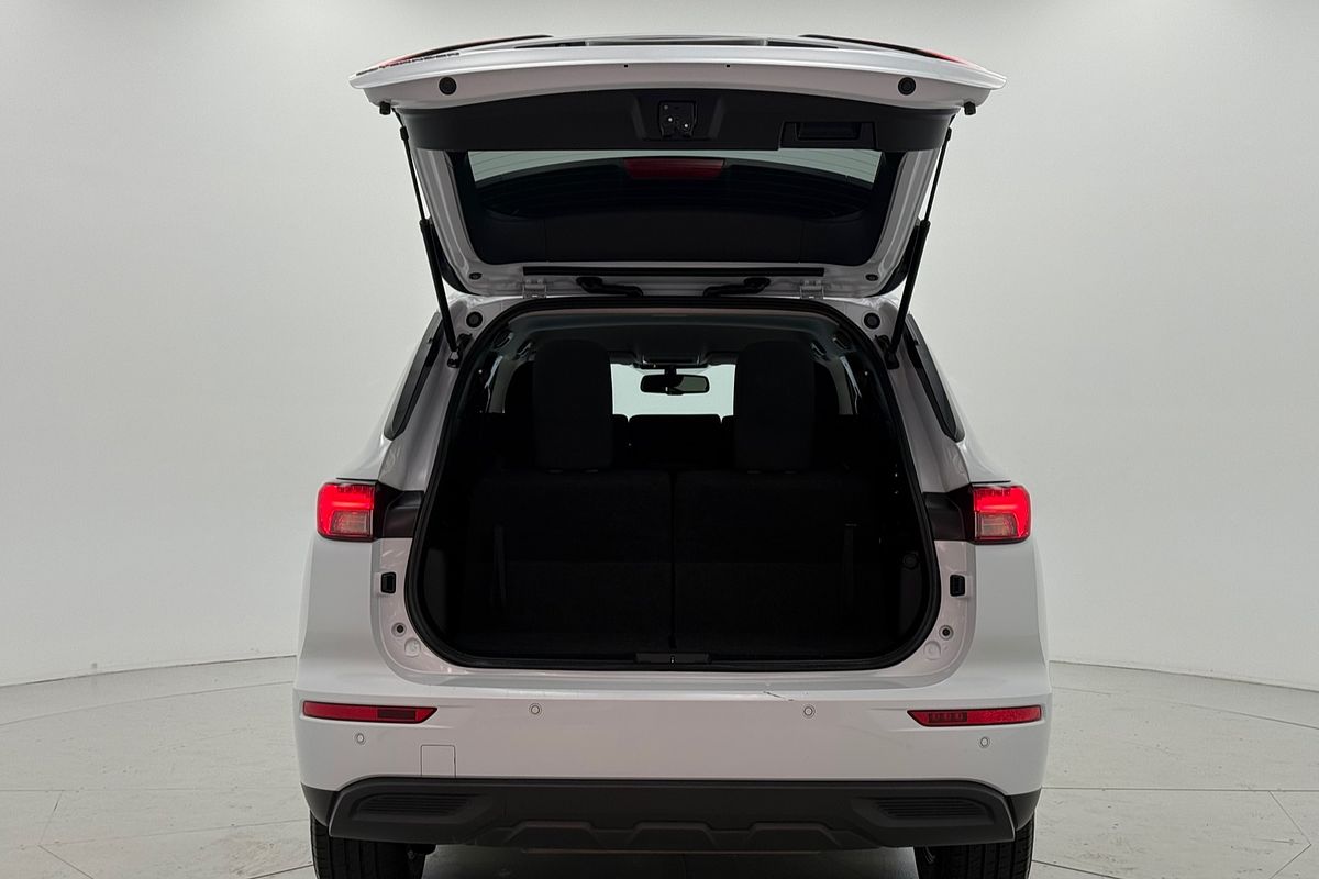 2024 Mitsubishi ZM Outlander LS 2.5L CVT 2WD 7ST