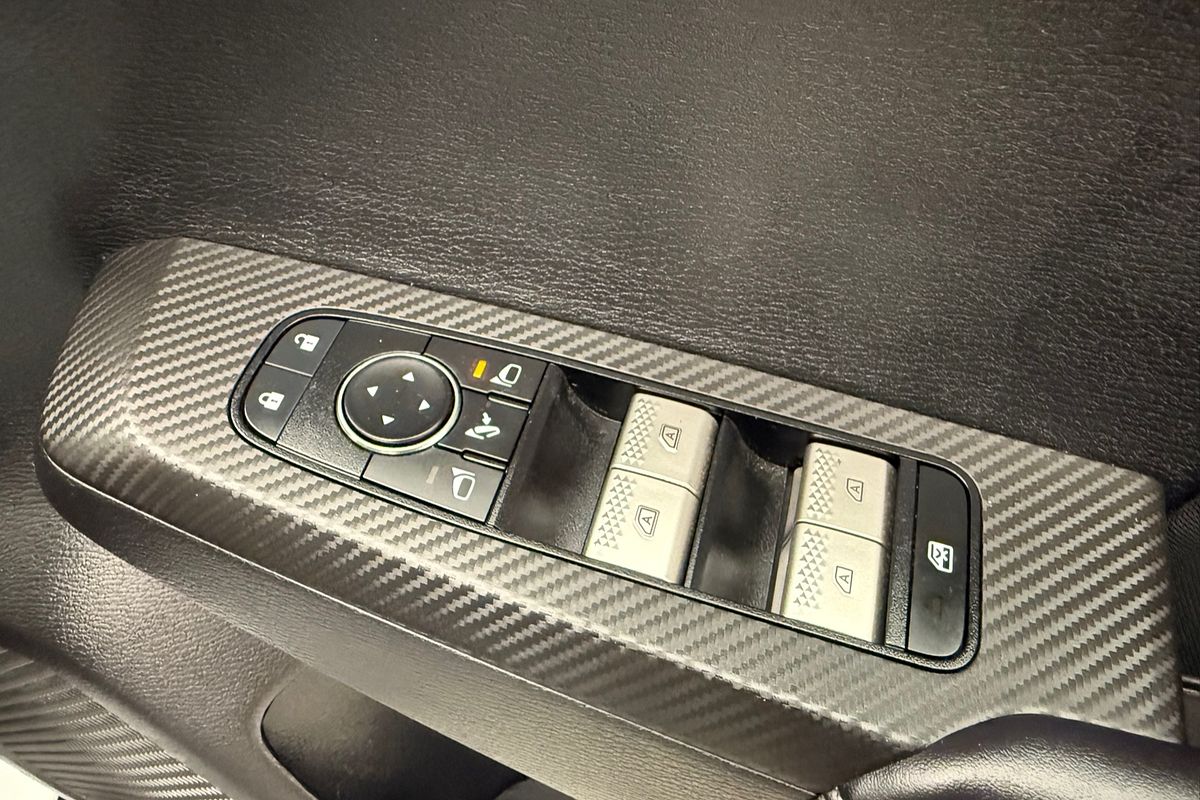 2024 Mitsubishi ZM Outlander LS 2.5L CVT 2WD 7ST