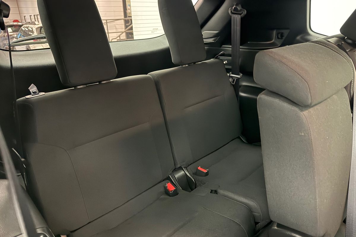 2024 Mitsubishi ZM Outlander LS 2.5L CVT 2WD 7ST