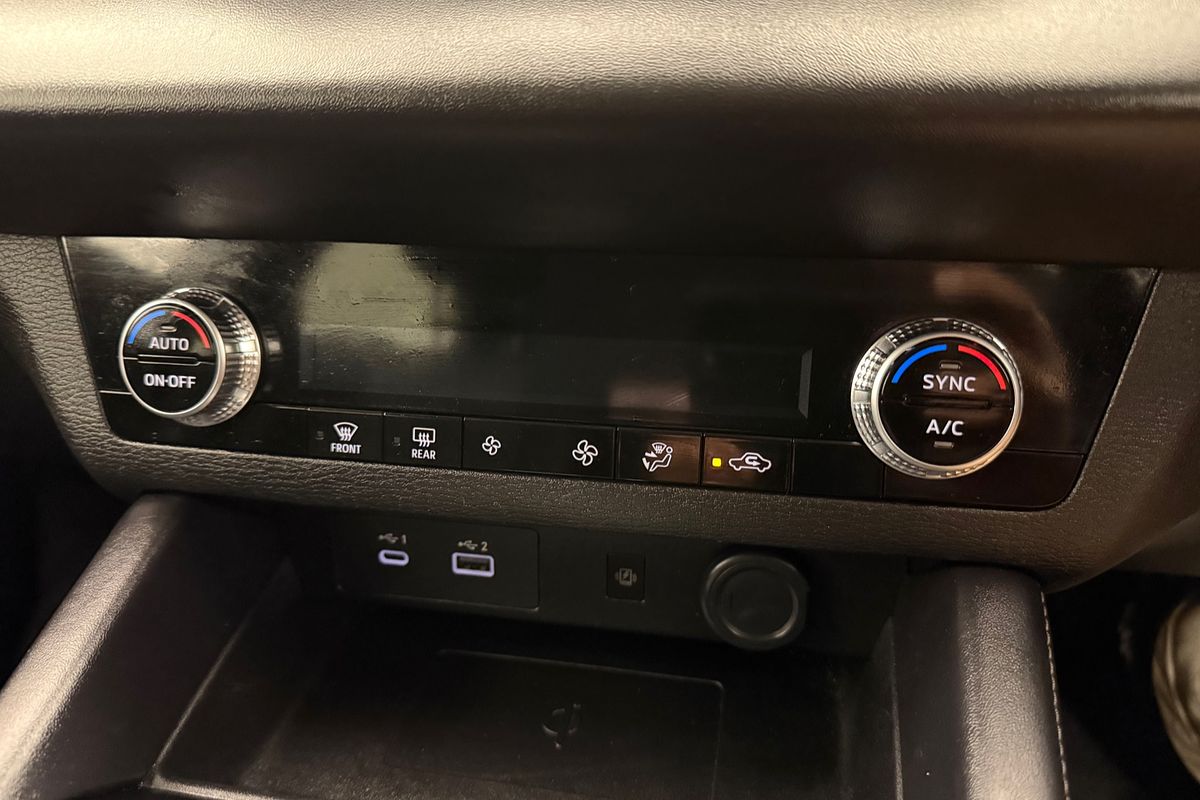 2024 Mitsubishi ZM Outlander LS 2.5L CVT 2WD 7ST