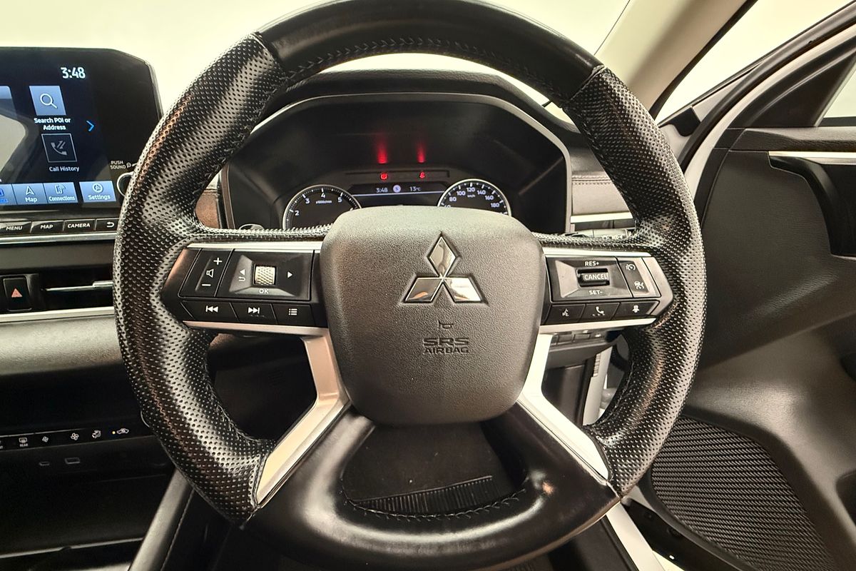 2024 Mitsubishi ZM Outlander LS 2.5L CVT 2WD 7ST