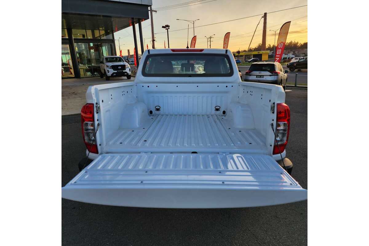 2023 Nissan Navara SL D23