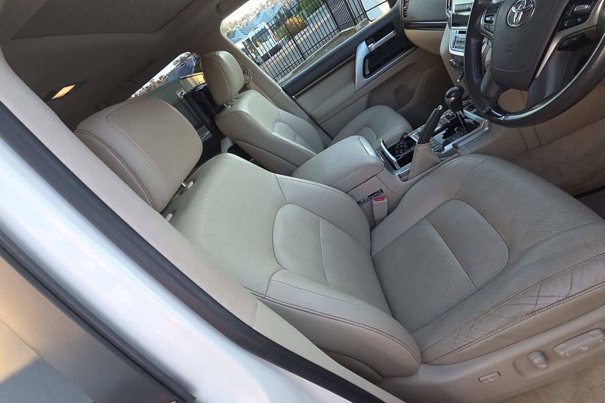 Wagon Sahara 4.5L T Diesel Automatic
