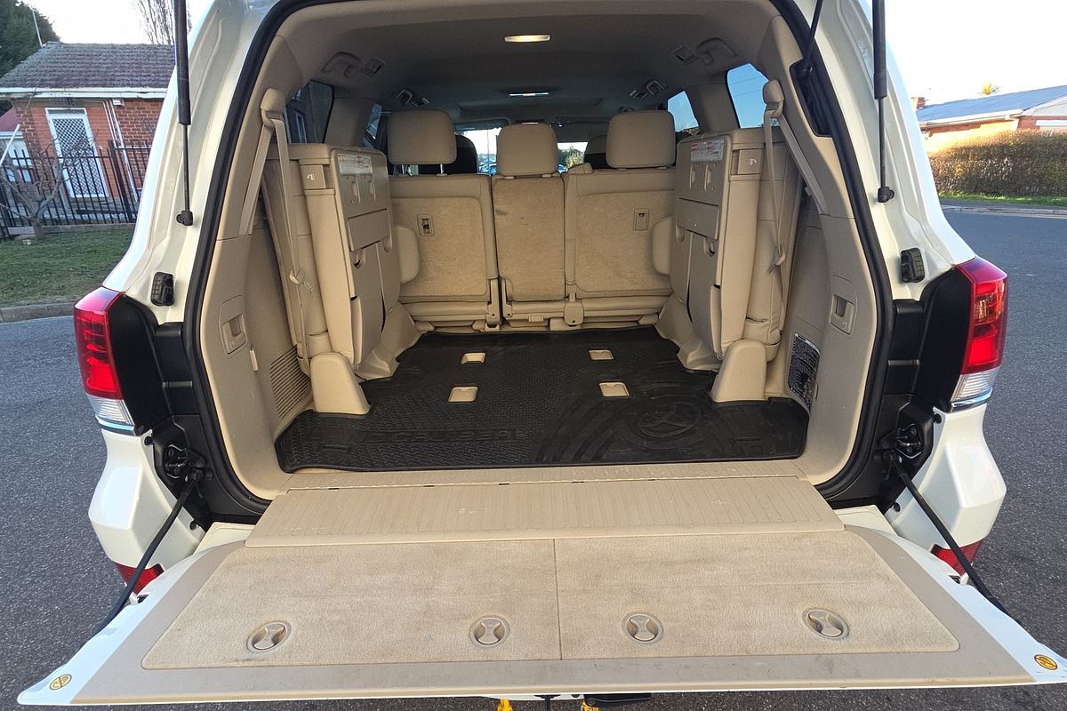 Wagon Sahara 4.5L T Diesel Automatic