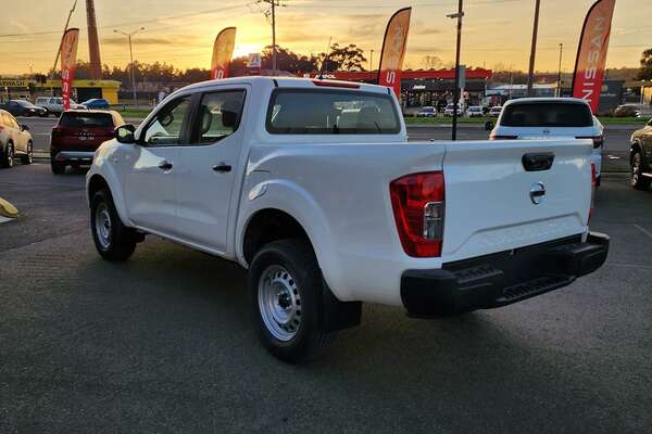 2023 Nissan Navara SL D23