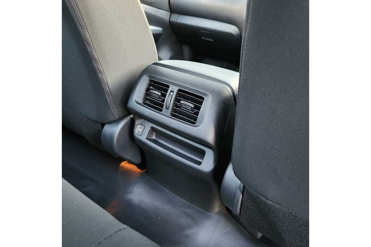 2023 Nissan Navara SL D23
