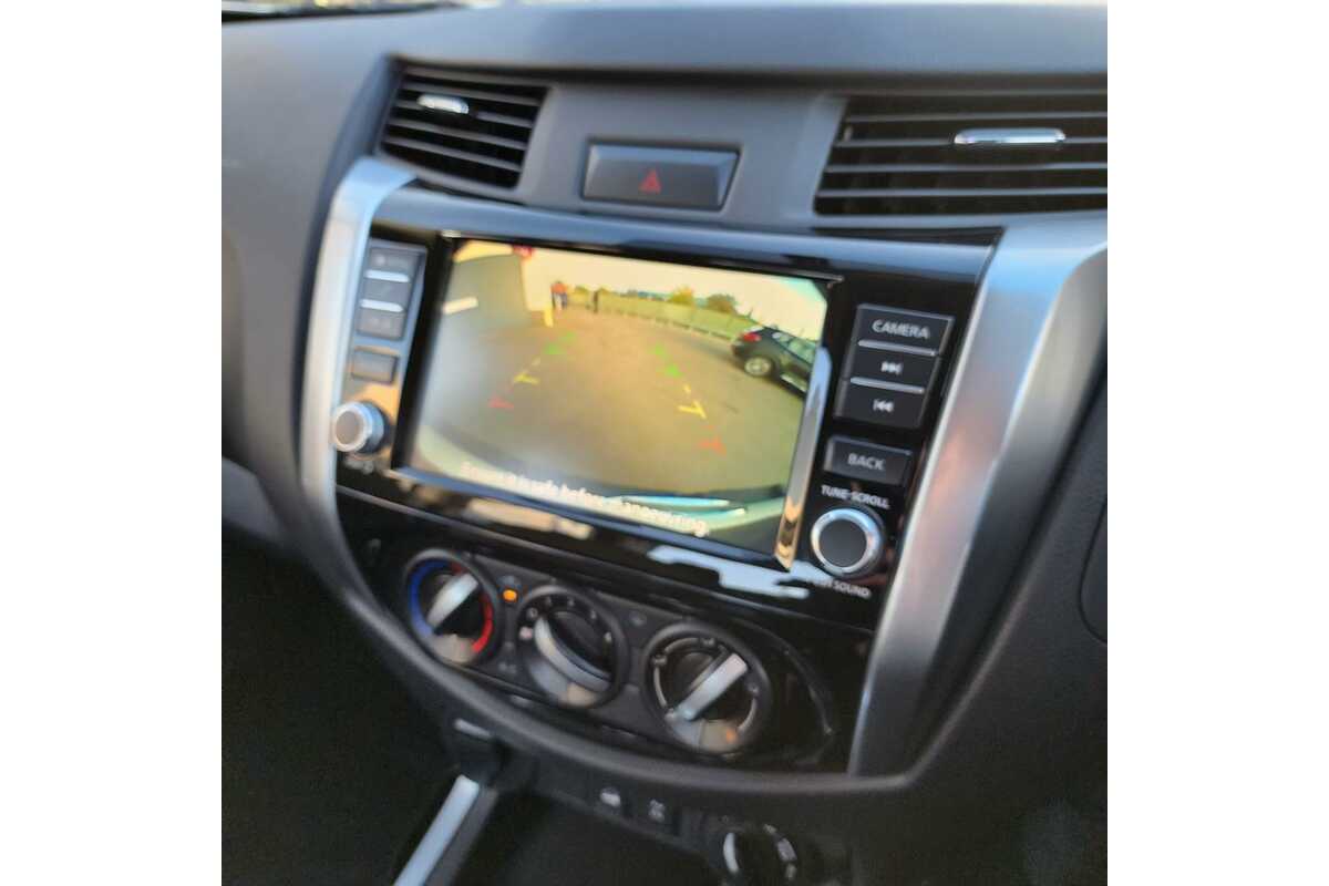 2023 Nissan Navara SL D23