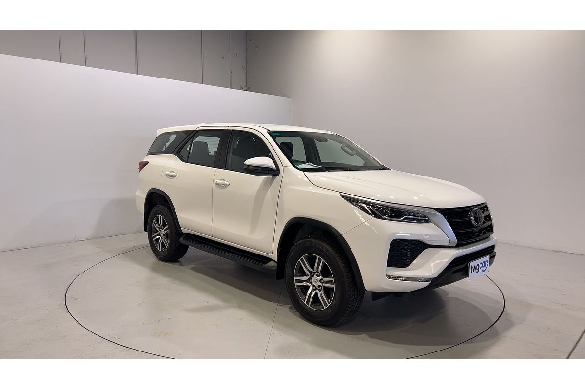 2025 Toyota Fortuner GX GUN156R