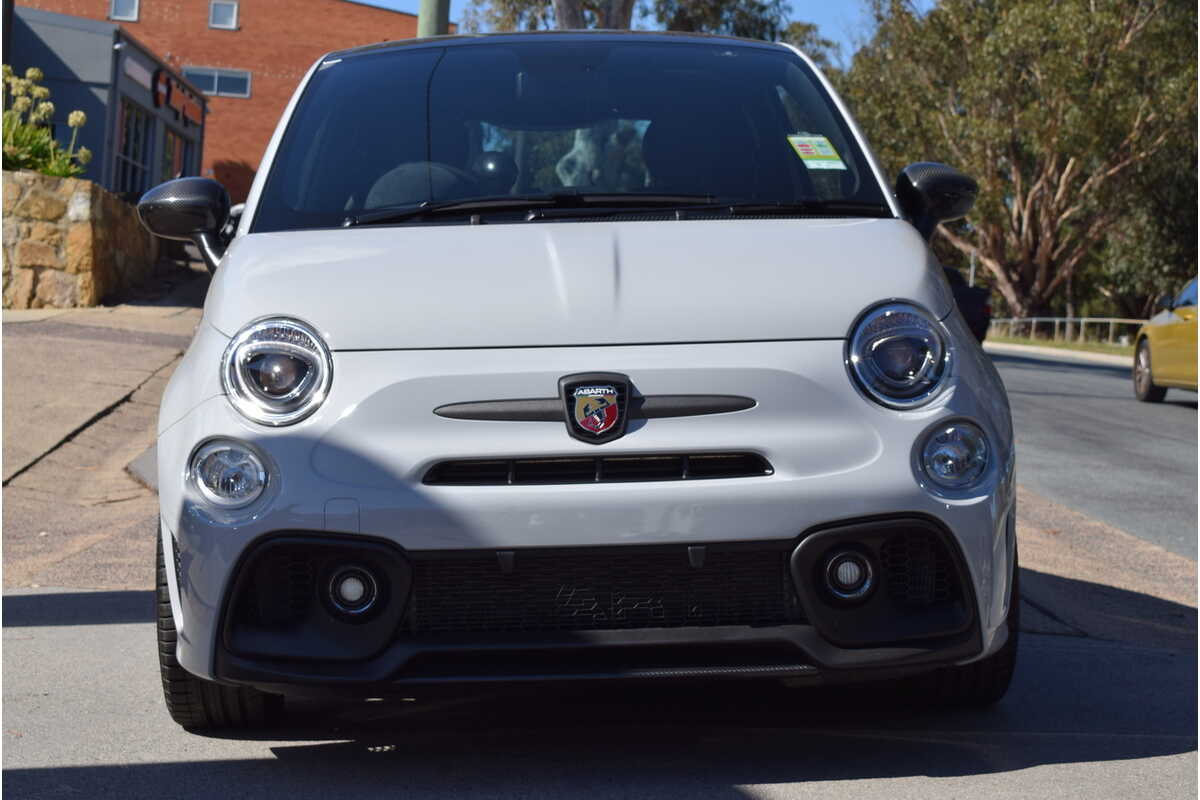 2022 Abarth 695 Competizione