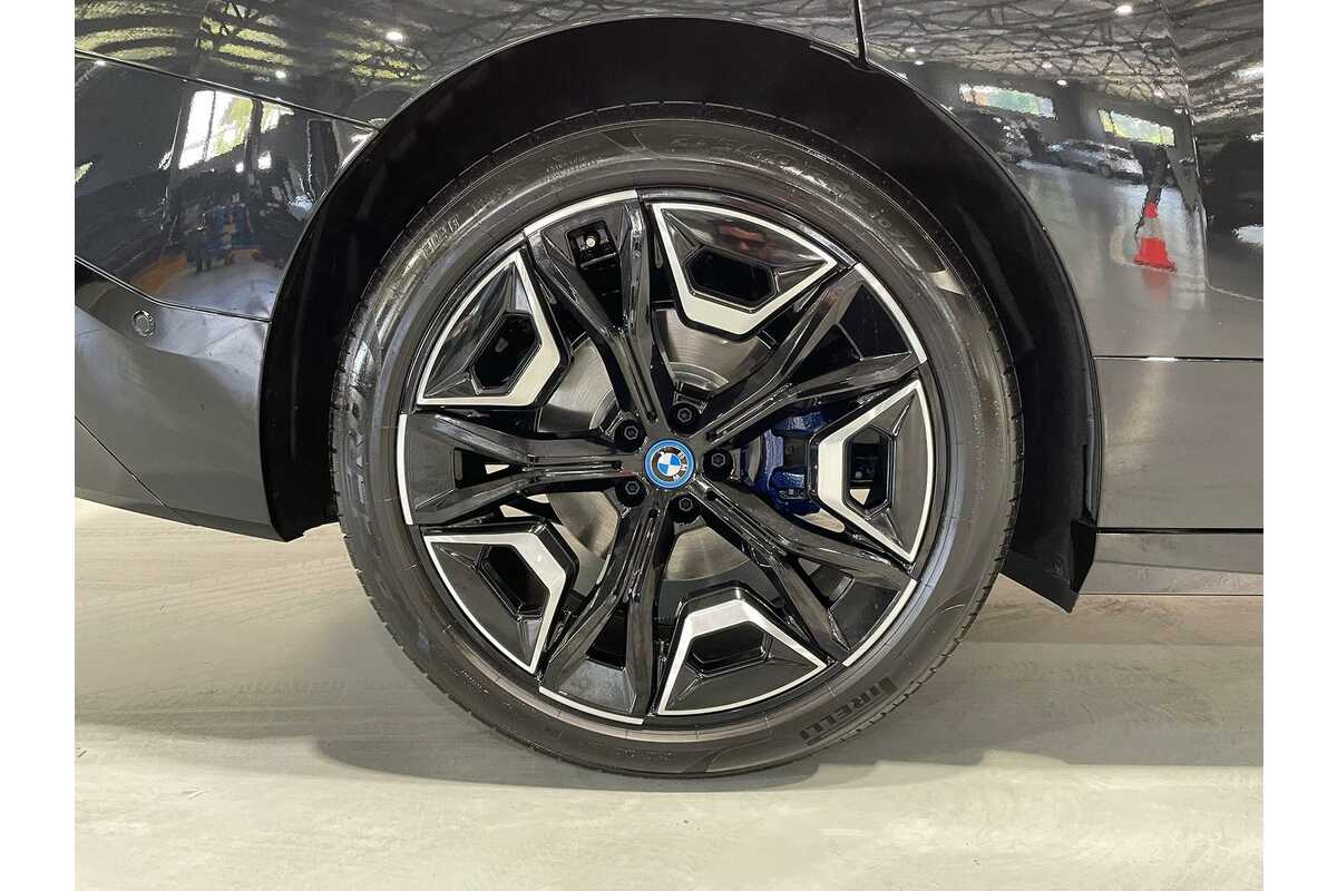 2023 BMW iX xDrive40 Sport I20