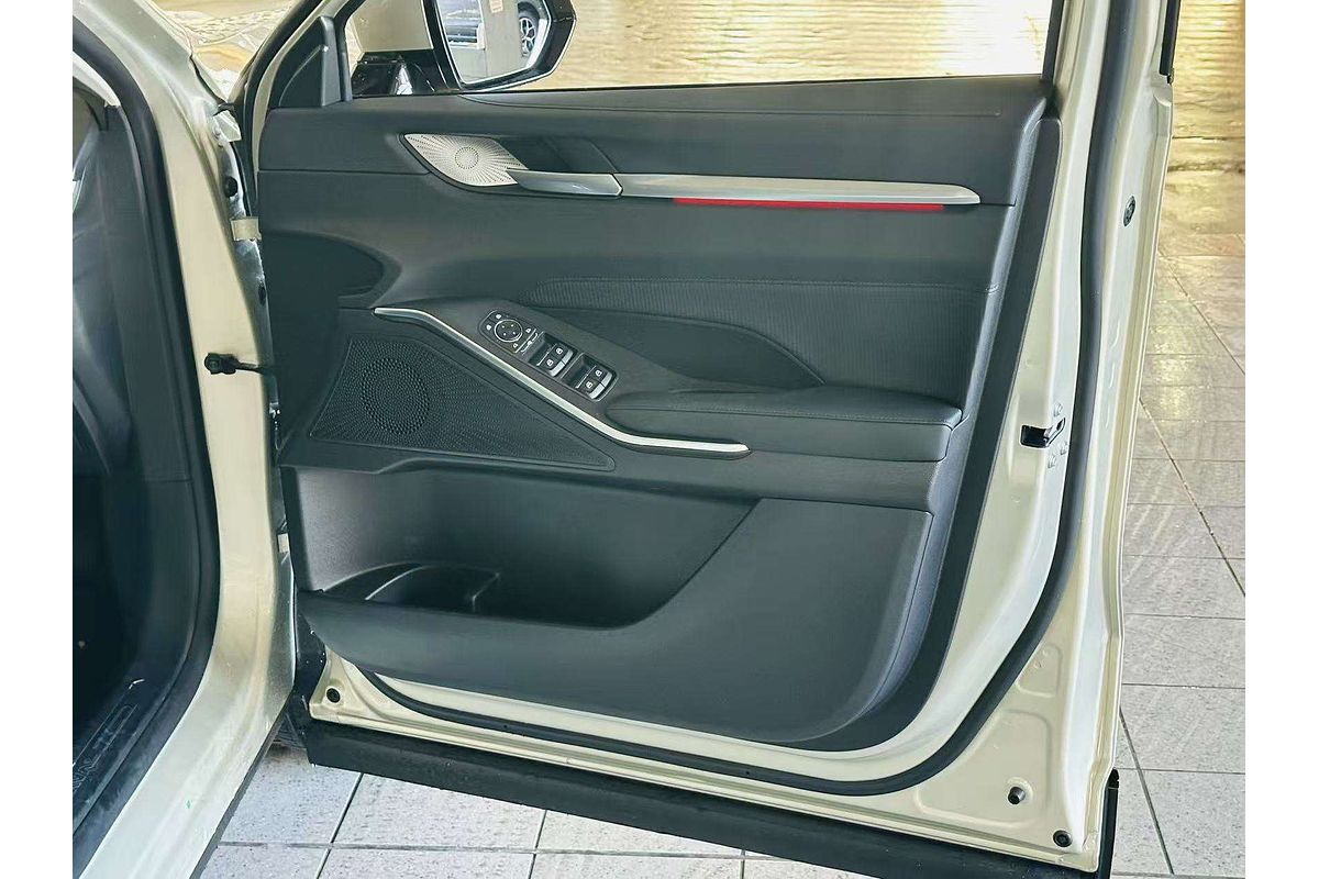 H6 Facelift Ult Auto Hybrid 4X2