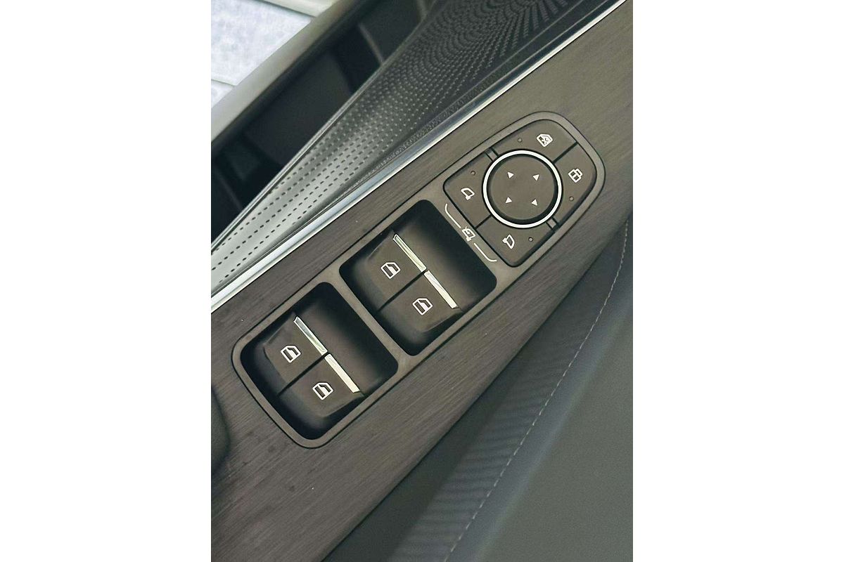 H6 Facelift Ult Auto Hybrid 4X2