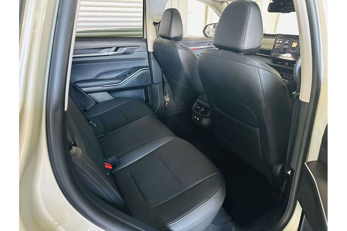 H6 Facelift Ult Auto Hybrid 4X2
