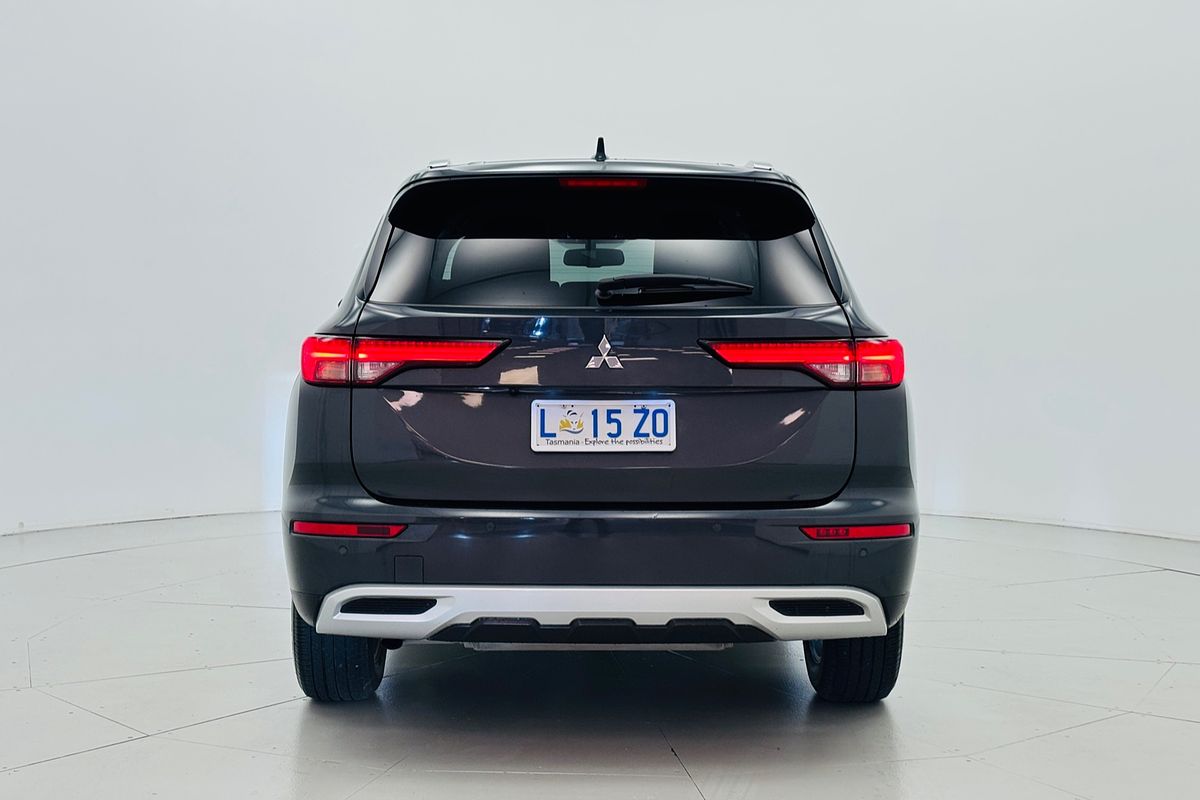 2024 Mitsubishi ZM Outlander LS 2.5L CVT 2WD 7ST