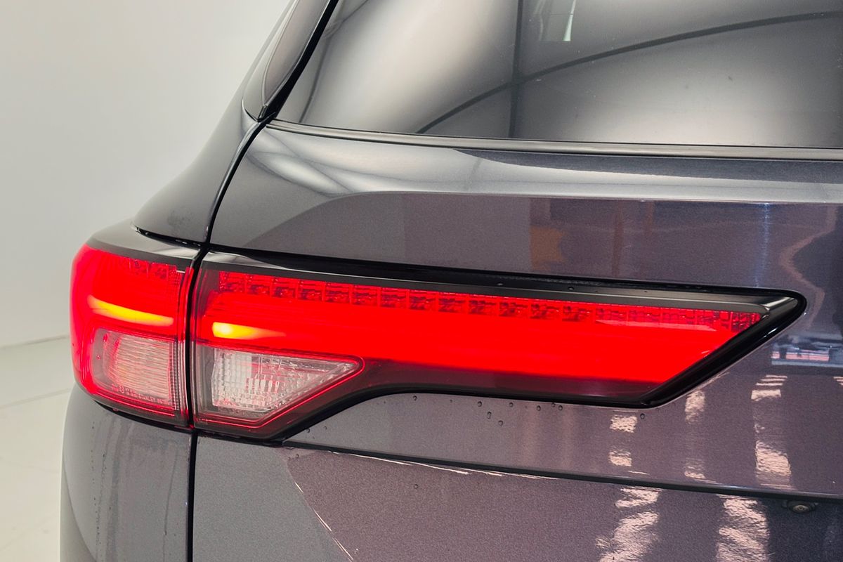 2024 Mitsubishi ZM Outlander LS 2.5L CVT 2WD 7ST