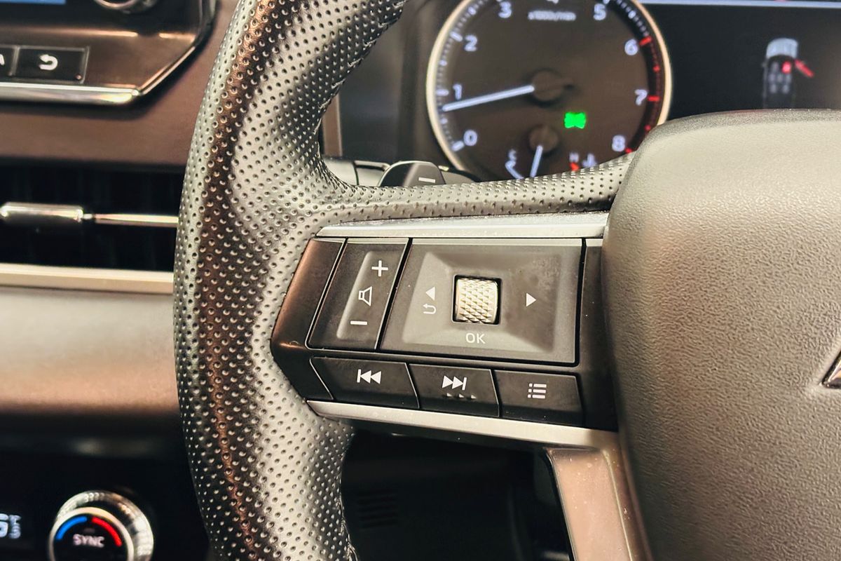 2024 Mitsubishi ZM Outlander LS 2.5L CVT 2WD 7ST