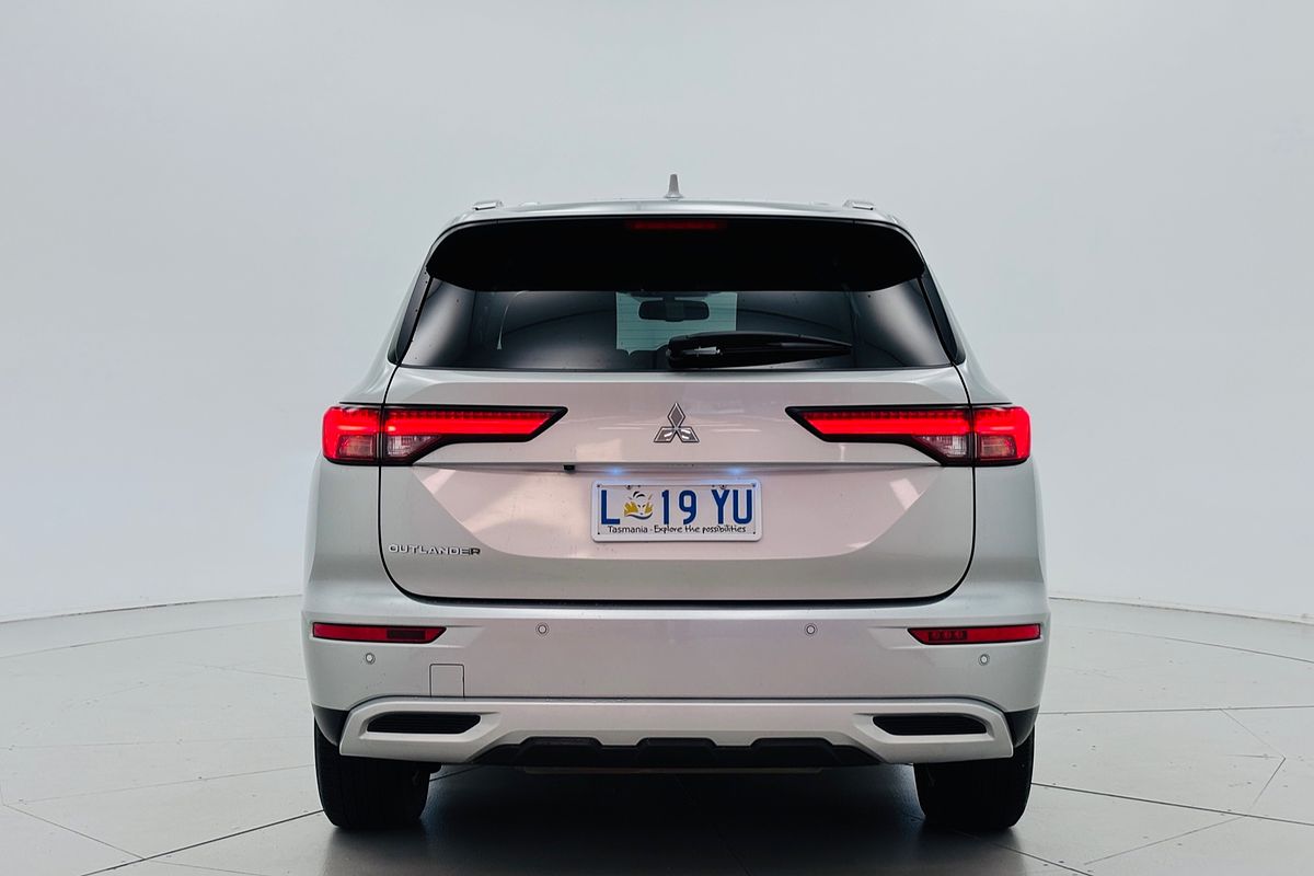 2024 Mitsubishi ZM Outlander LS 2.5L CVT 2WD 7ST