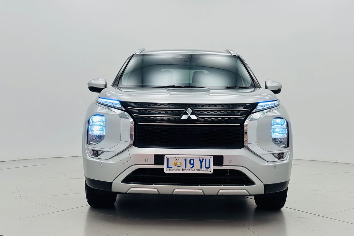 2024 Mitsubishi ZM Outlander LS 2.5L CVT 2WD 7ST