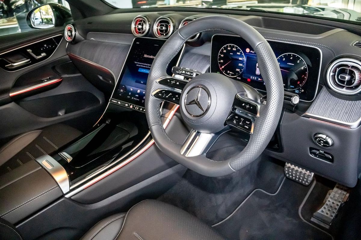 X254 806+056MY GLC300 WAG 9G 9 sp 2.0T/17kW