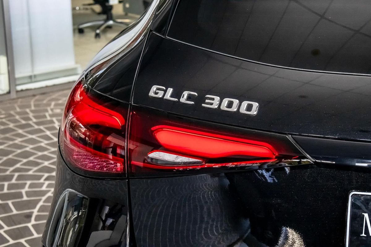 X254 806+056MY GLC300 WAG 9G 9 sp 2.0T/17kW