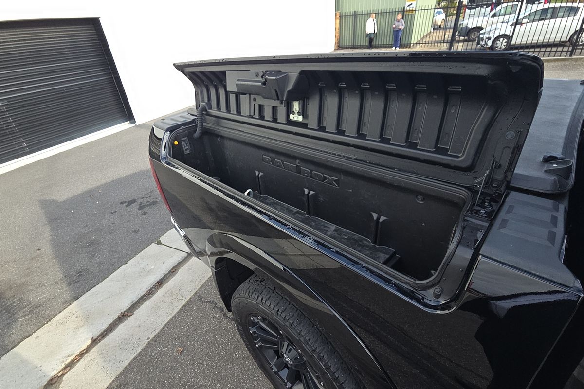 LARAMIE (4x4) FD3.2 W/RAMBOXES