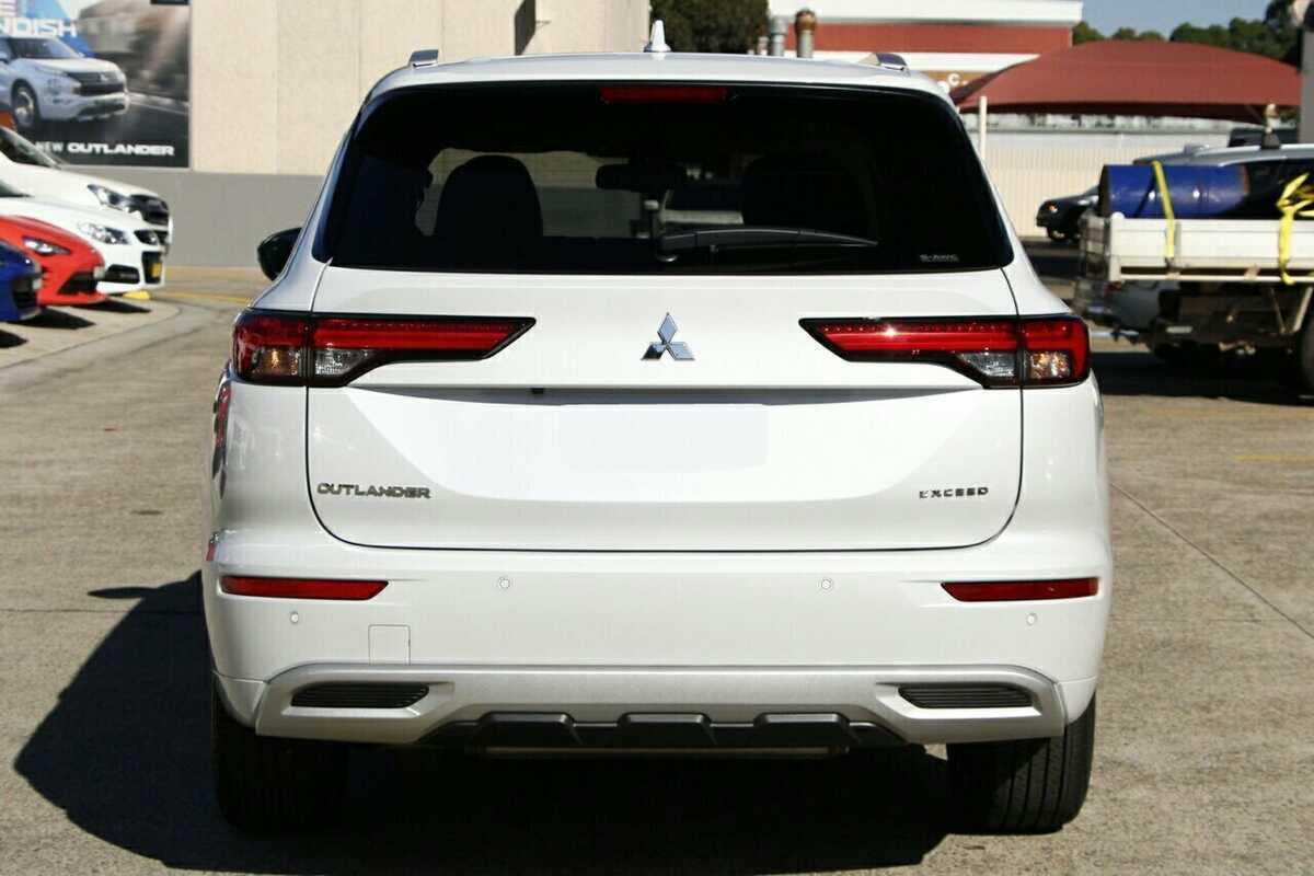 2023 Mitsubishi Outlander Exceed ZM