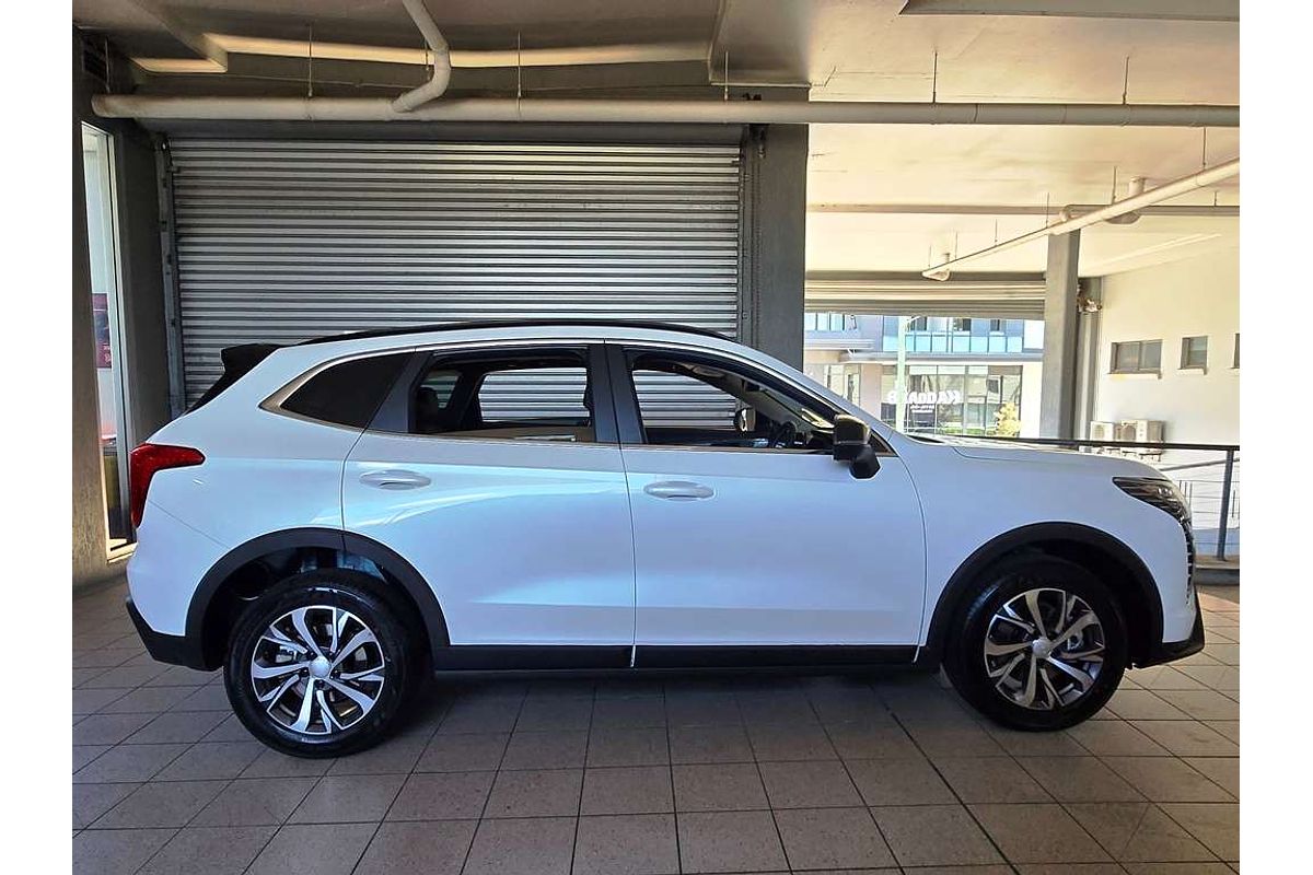 Jolion Facelift Luxury Petrol Auto 4x2