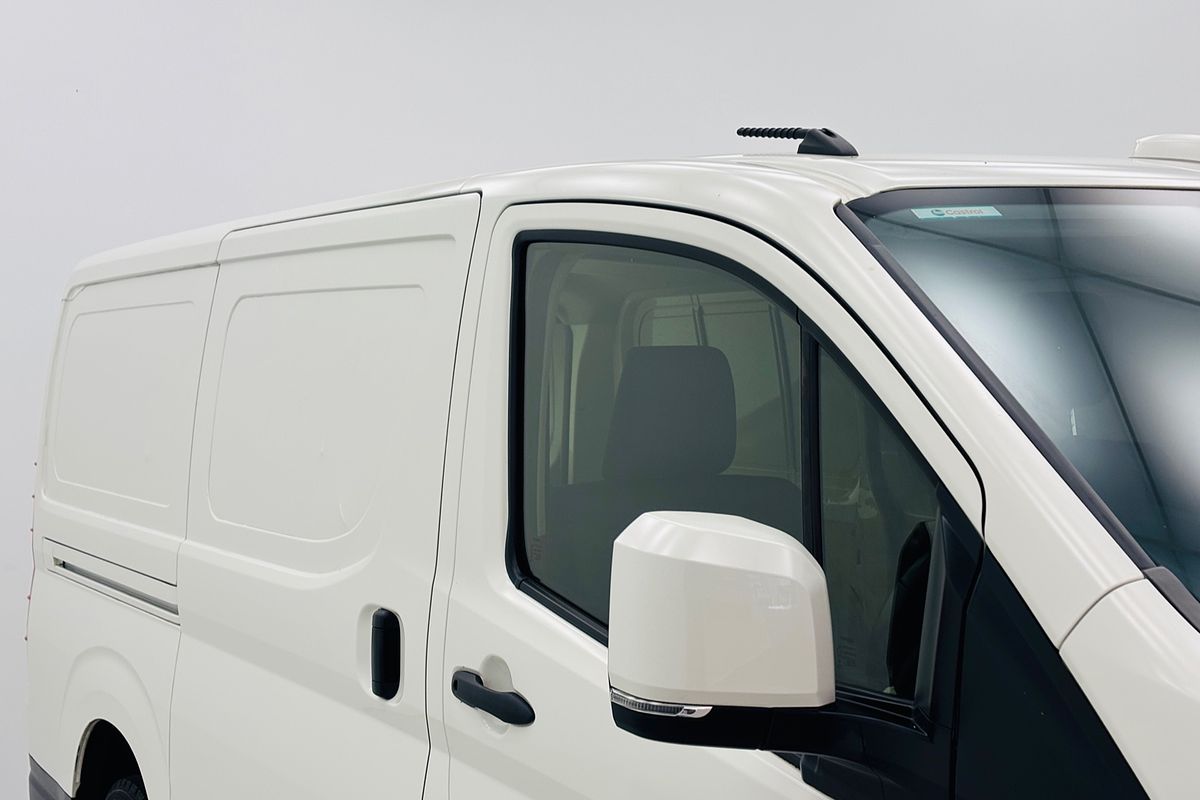 Hiace Van LWB 2.8L T Diesel Automatic 9617530 005