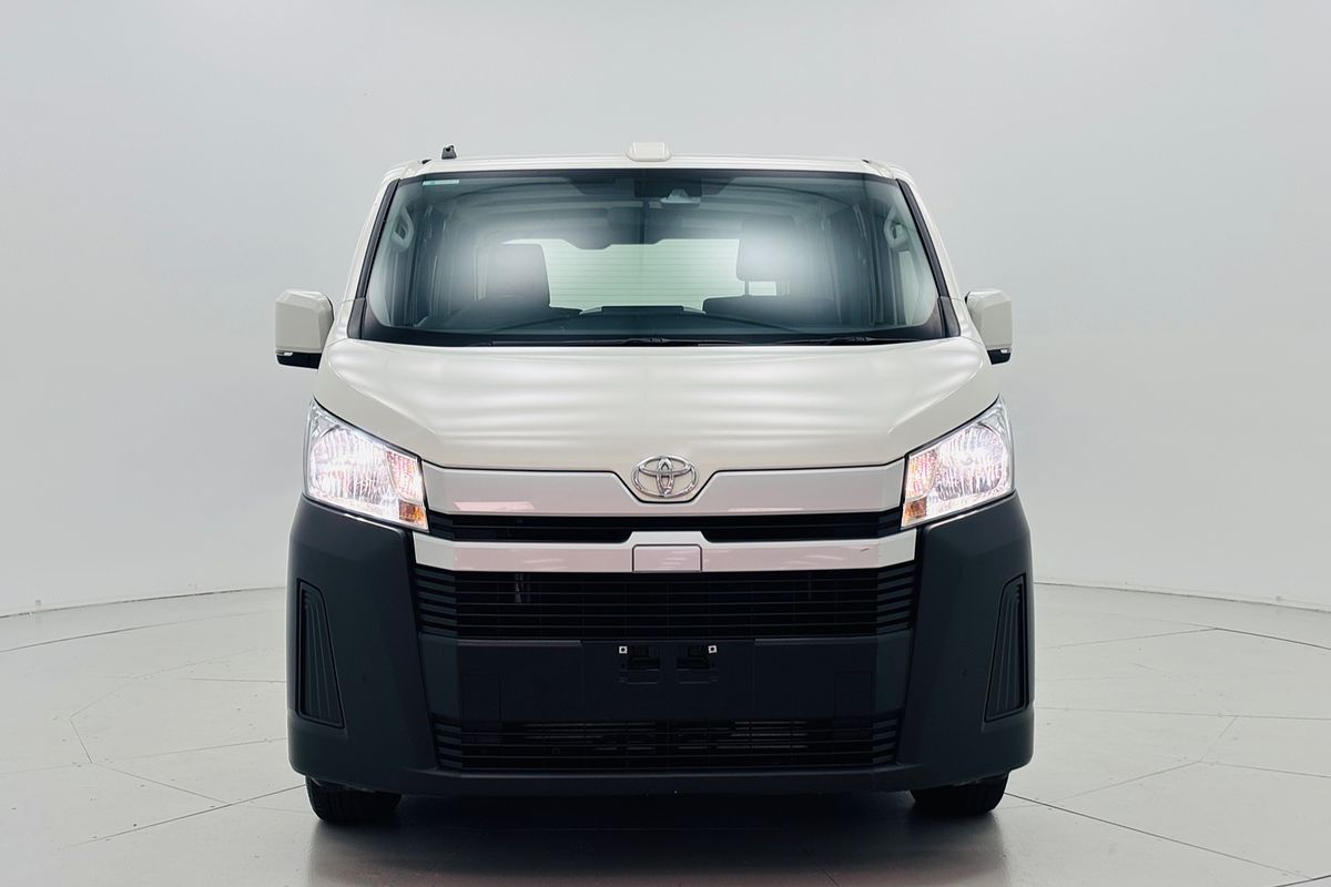 Hiace Van LWB 2.8L T Diesel Automatic 9617530 005