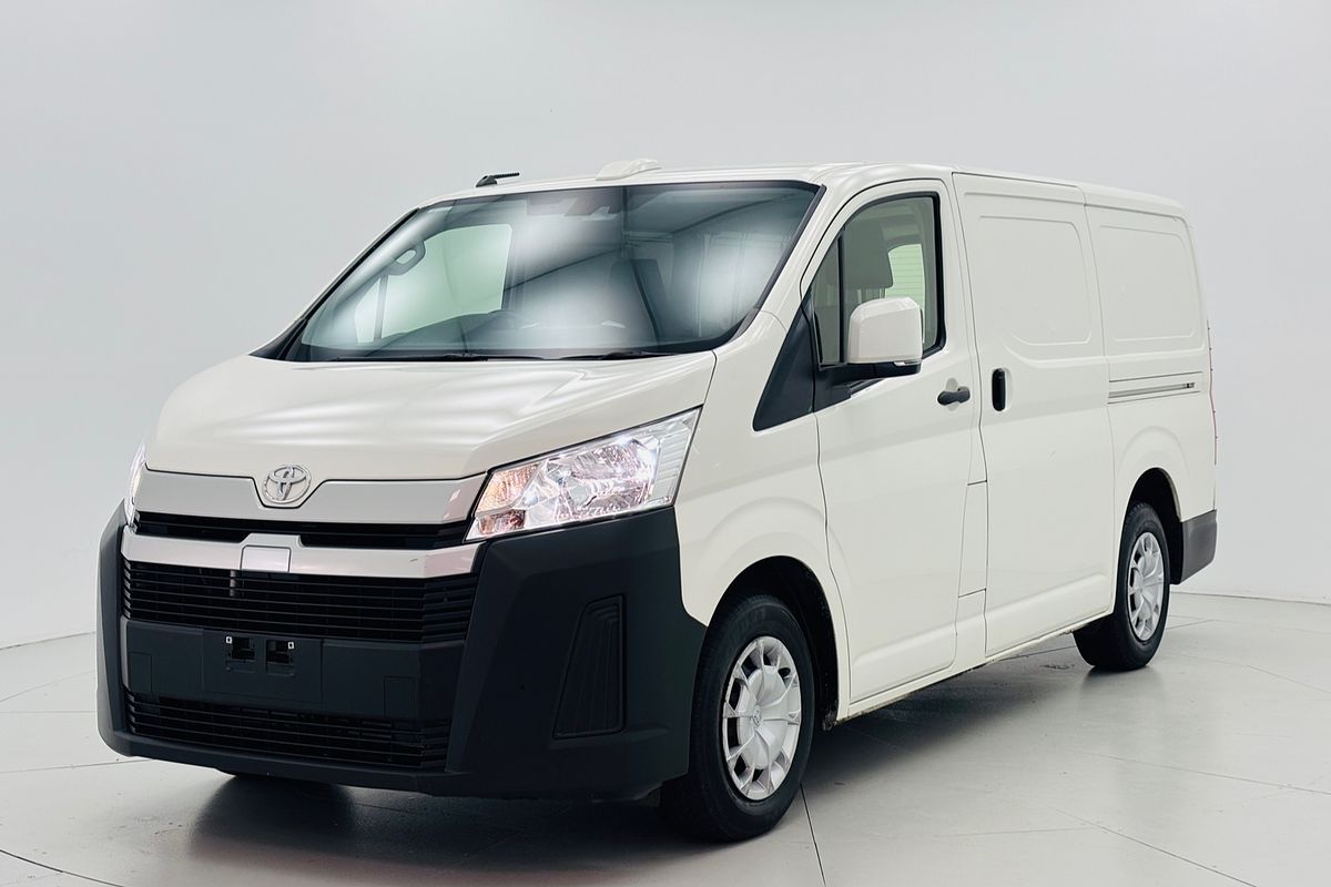 Hiace Van LWB 2.8L T Diesel Automatic 9617530 005