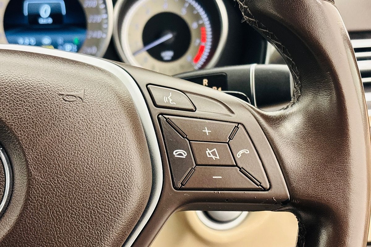 2015 Mercedes-benz E400 7 SP AUTOMATIC 4D SEDAN TV6
